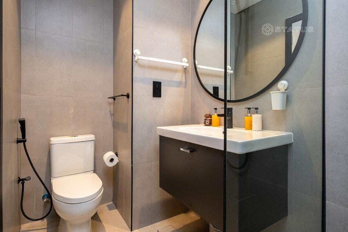 2br-bd-15ns Burj Khalifa Canal Views *